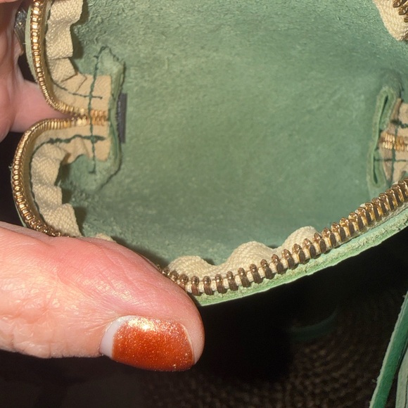 Portland Leather Emerald Crossbody Bag Set - Picture 10 of 16
